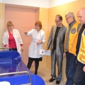 Chairman of board of Aluksne hospital Maruta Kauliņa together with Lions Ivars, Guntārs and Modris evaluating new purchase